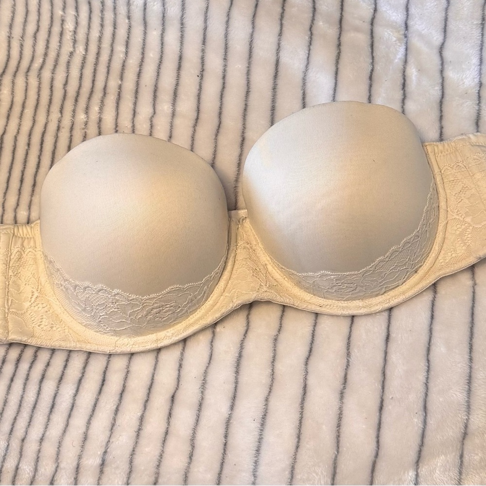 Torrid Cream Lace Underwire Bra